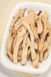 Roguelite射击游戏《沙尘与霓虹》2月16日推出